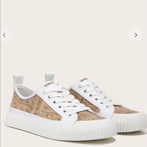 - VERONICA BEARD “Parise “ Cork Sneaker 👟🤩❤️